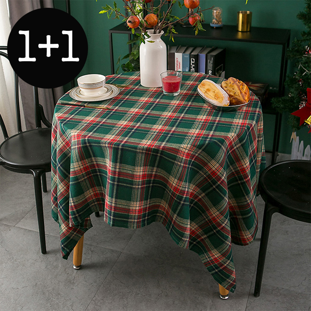 OMT 1+1 크리스마스 감성 체크 식탁보 테이블보 100x140 주방 거실 연말 홈파티 식탁매트
